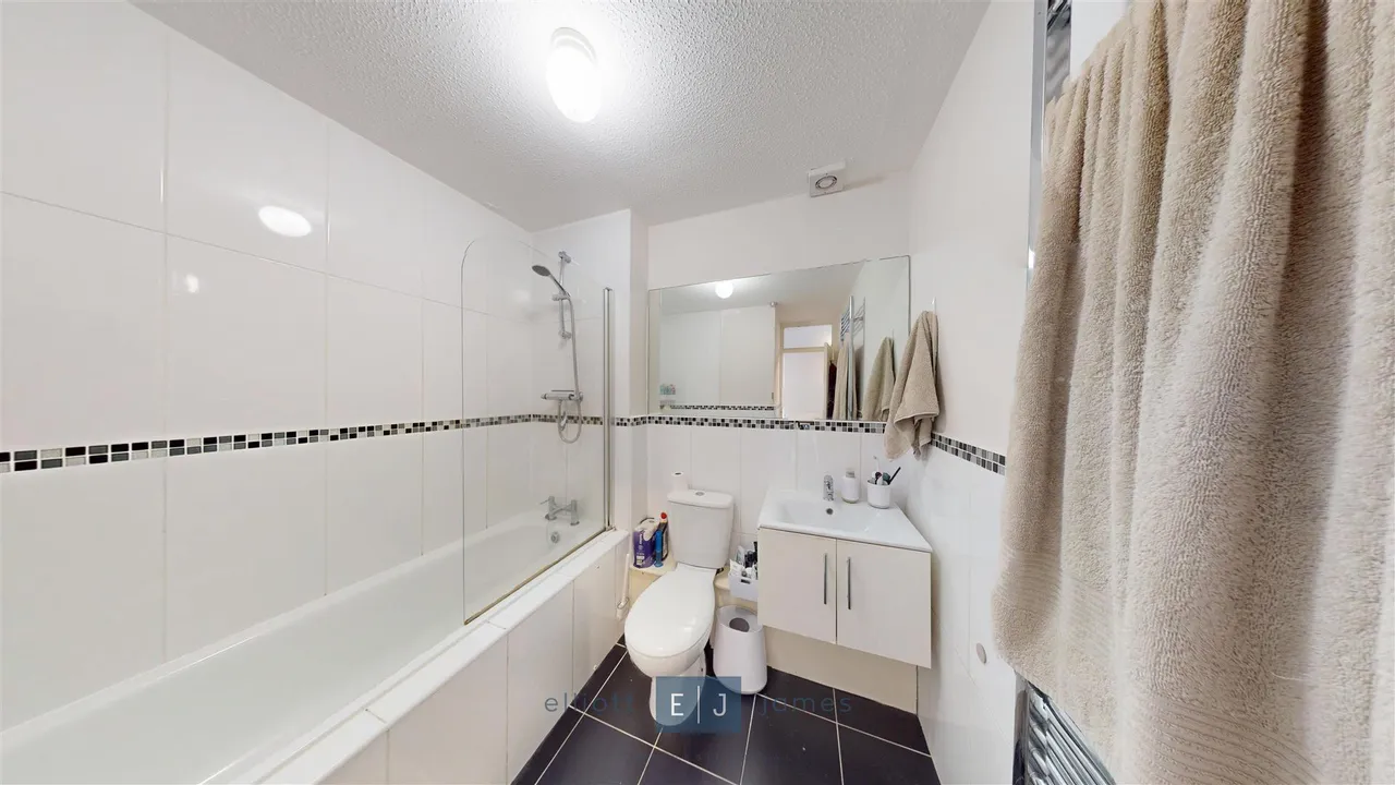 High Road, Loughton, IG10, photo 6