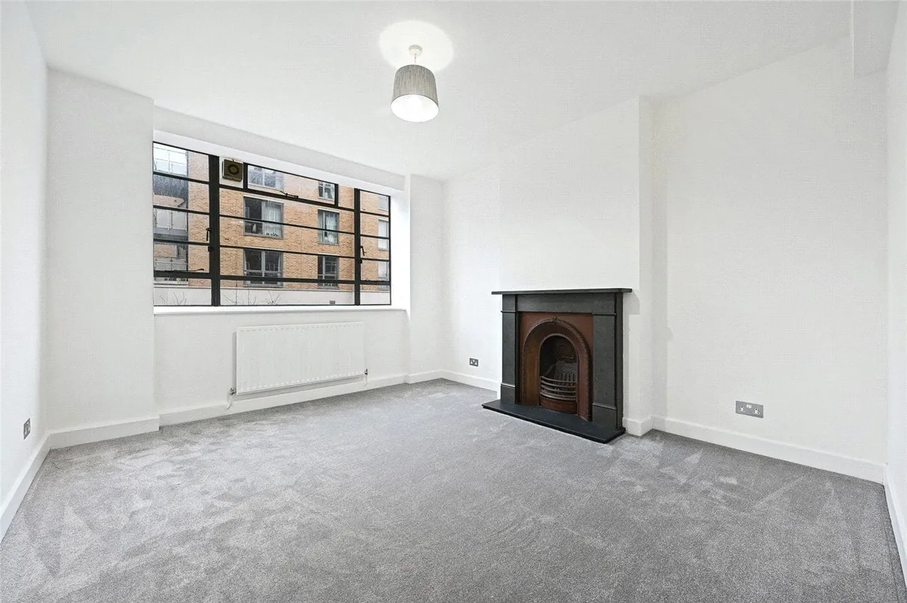 2 bed flat to rent, Goldhawk Road, London, W12