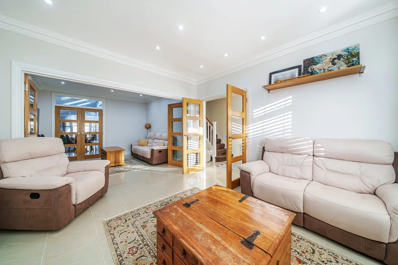 St. James's Road, DA11, photo 14