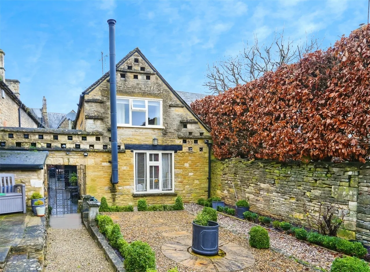 High Street, Burford, OX18, photo 5