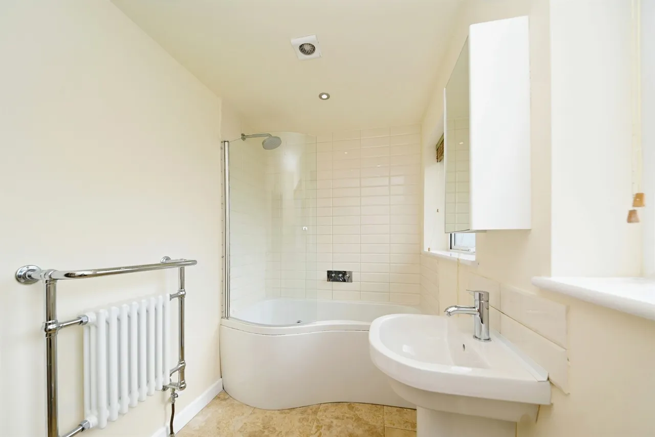 Birch Grove, West Winch, PE33, photo 12