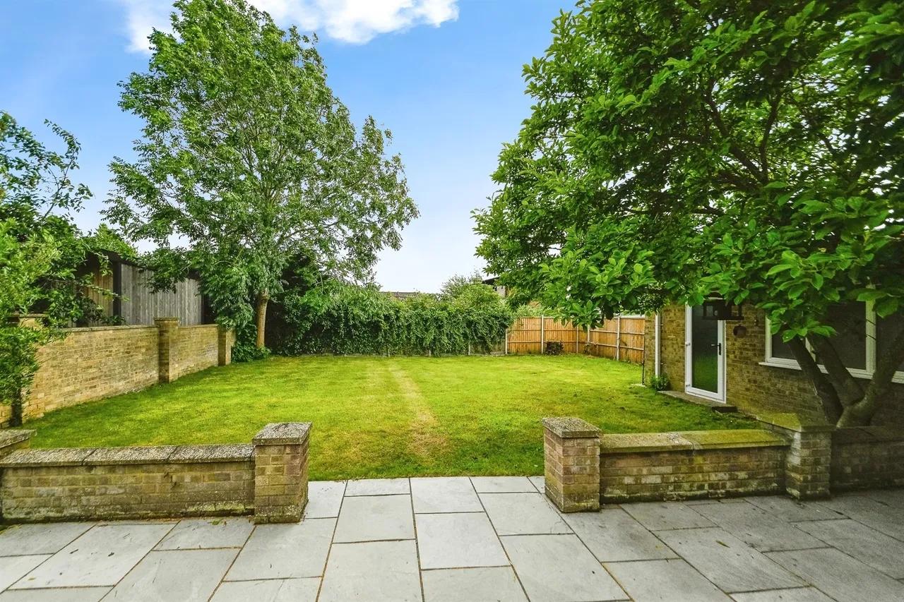 Birch Grove, West Winch, PE33, photo 2