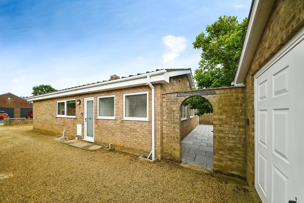 Birch Grove, West Winch, PE33, photo 14