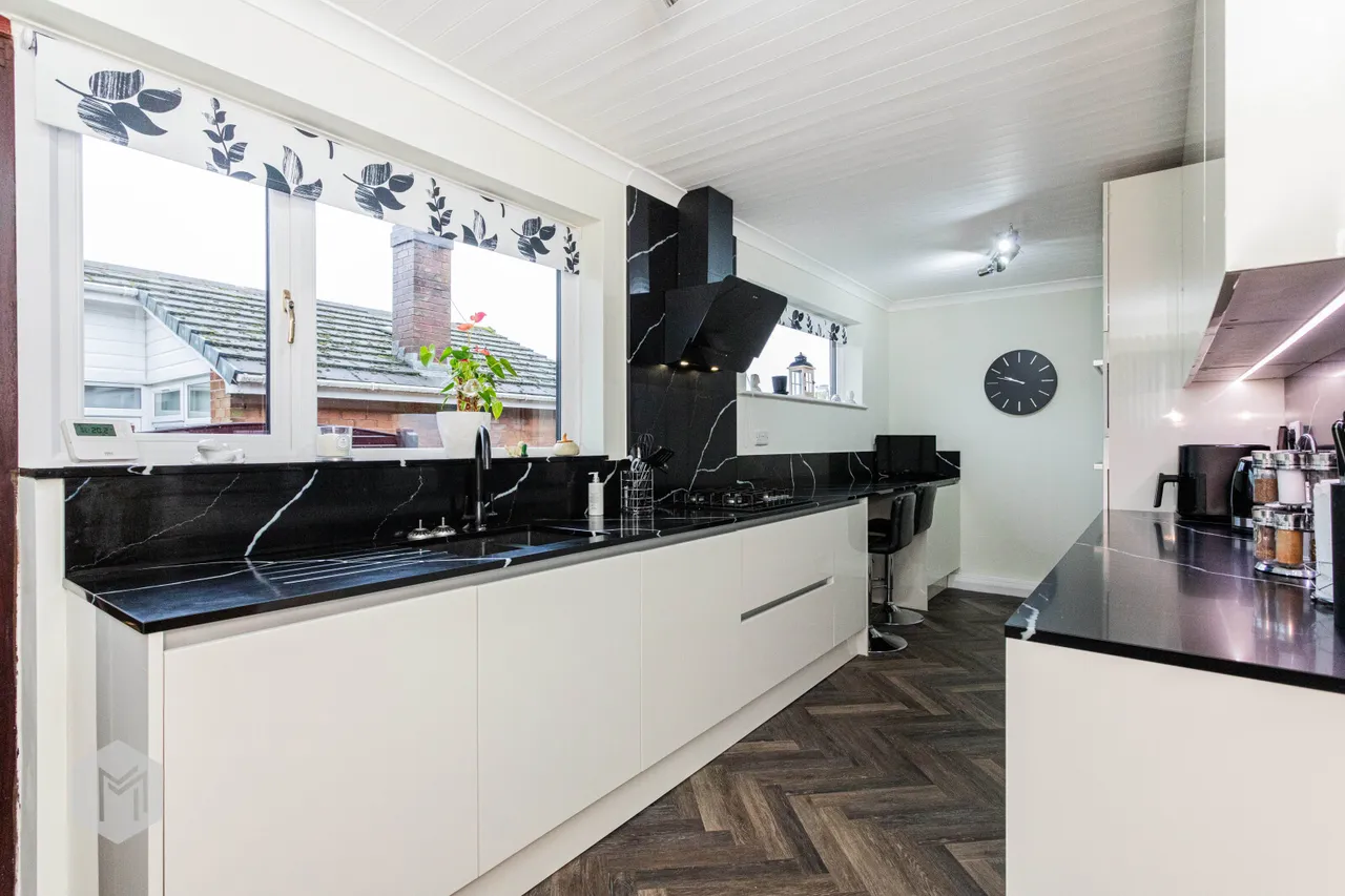 Laburnum Park, Bolton, BL2 3BX, photo 7