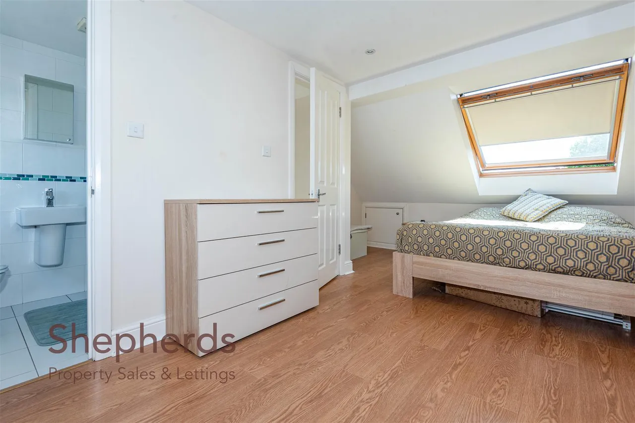 Westlea Road, Broxbourne, EN10, photo 13
