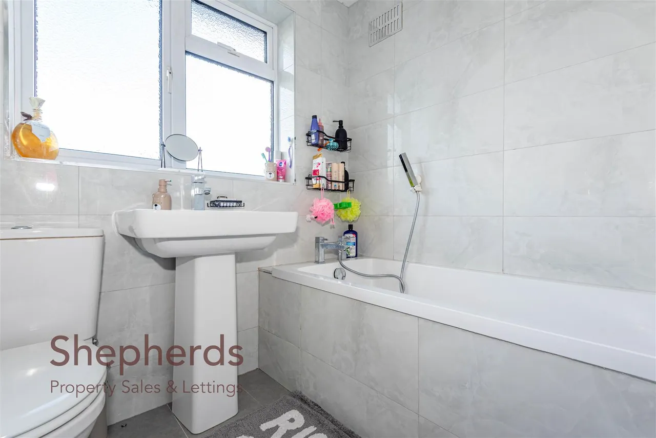 Westlea Road, Broxbourne, EN10, photo 15