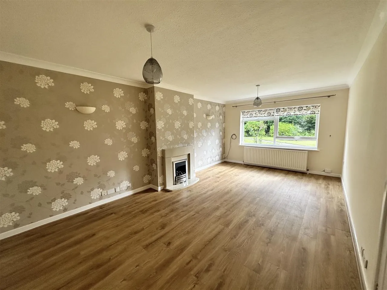 Wellington Road Timperley, Altrincham WA15 7RH, photo 3