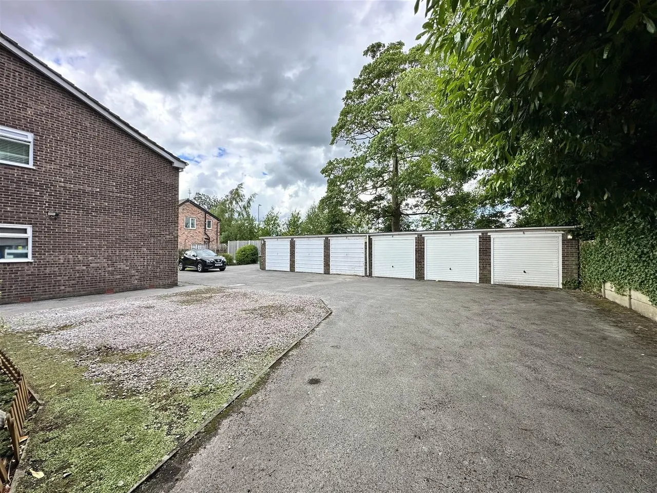 Wellington Road Timperley, Altrincham WA15 7RH, photo 8