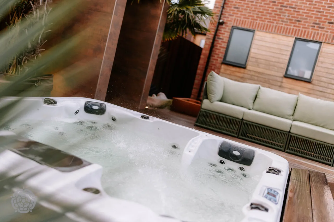 The Old Courtyard Culcheth Hall Drive, Culcheth, Warrington, WA3 4PU, photo 53