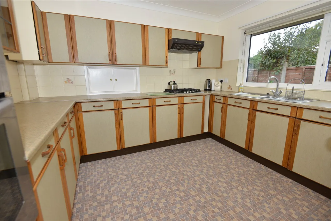 Hazel Close, Alderholt, Fordingbridge, Dorset, SP6 3DQ, photo 6