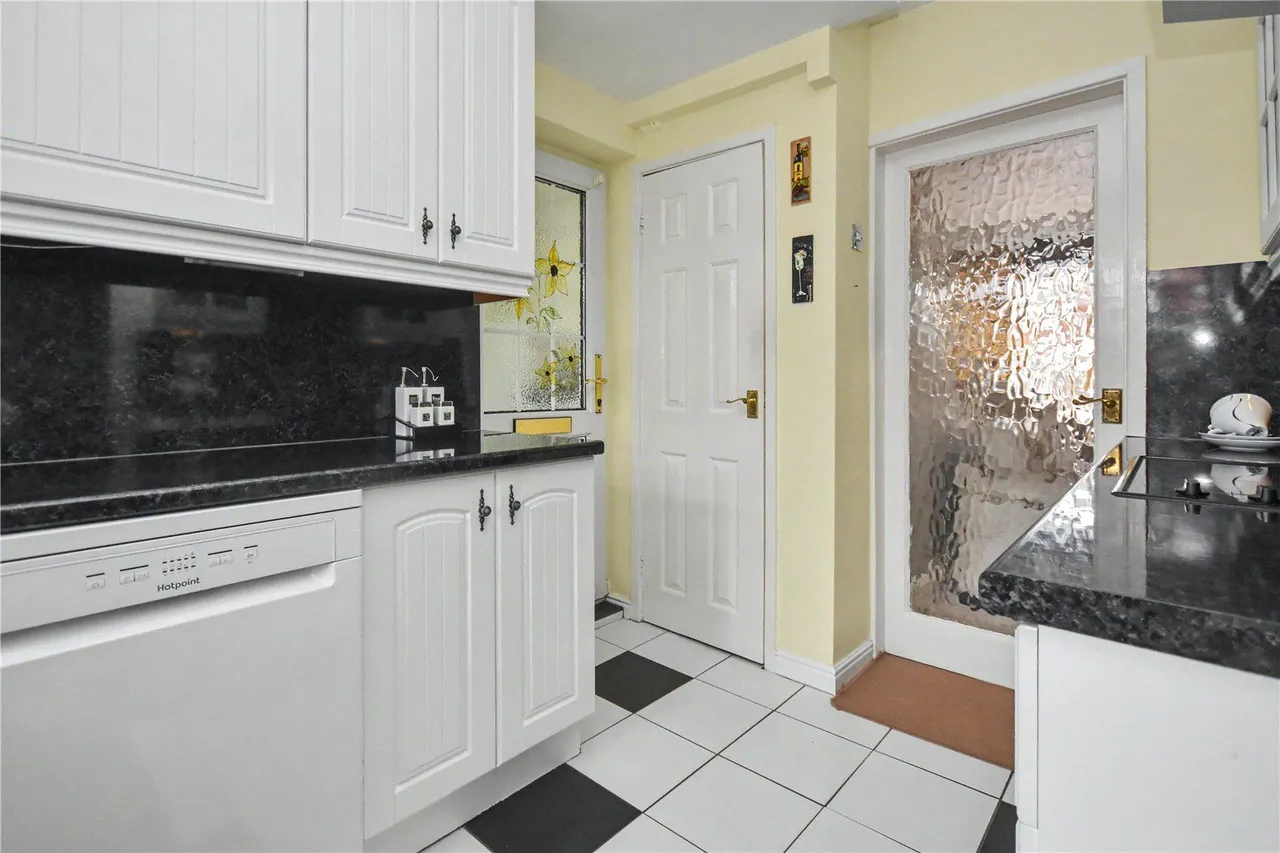 Goodwood Avenue, Kippax, LS25, photo 13