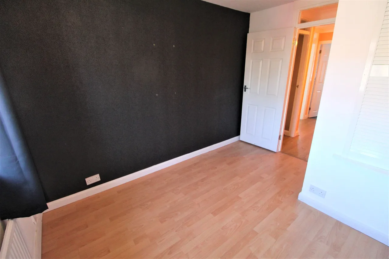 Tasker Road, Grays, Essex, RM16 4QS, photo 8