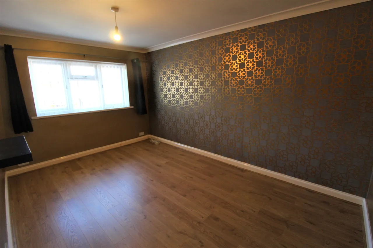 Tasker Road, Grays, Essex, RM16 4QS, photo 9