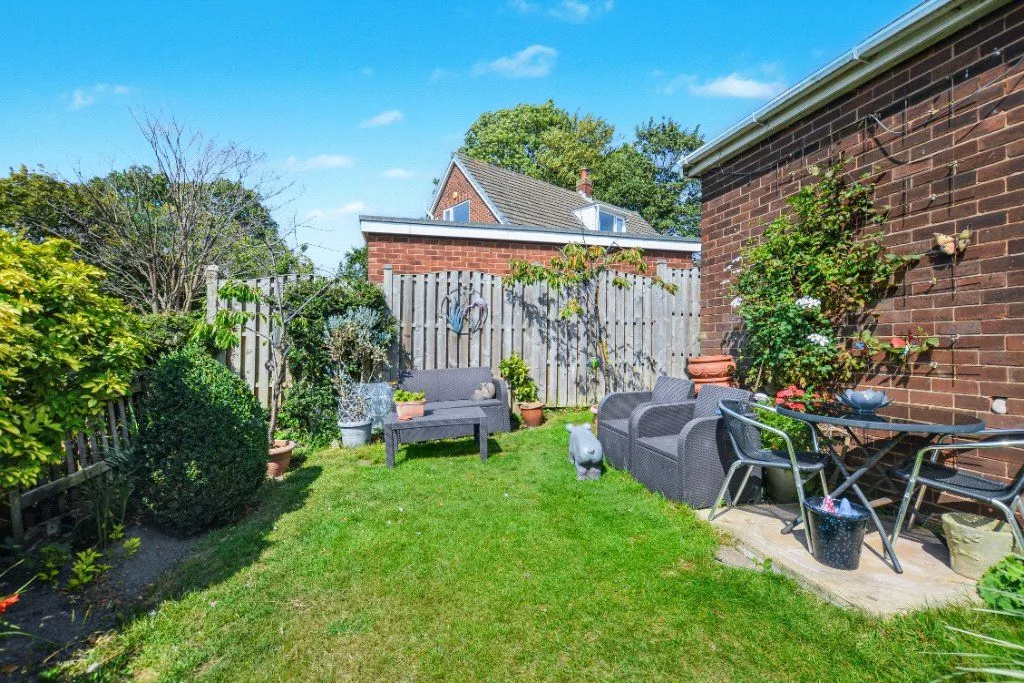 Pinders Grove, Wakefield, WF1, photo 15