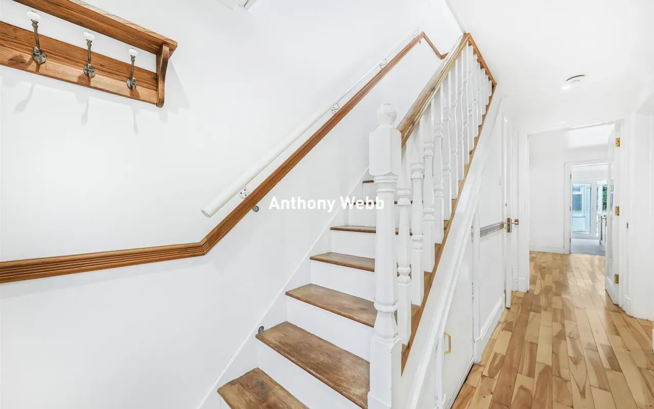 Meadowcroft Road, Palmers Green, N13, photo 3
