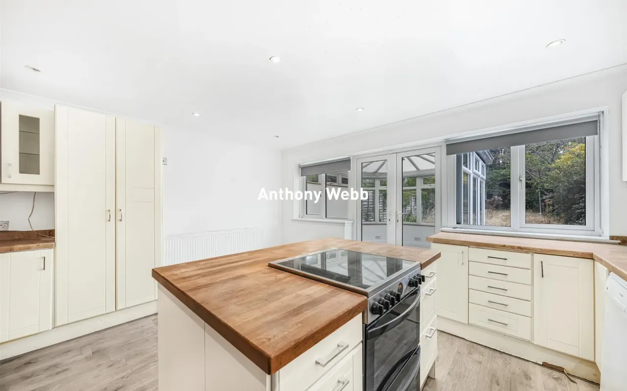 Meadowcroft Road, Palmers Green, N13, photo 9