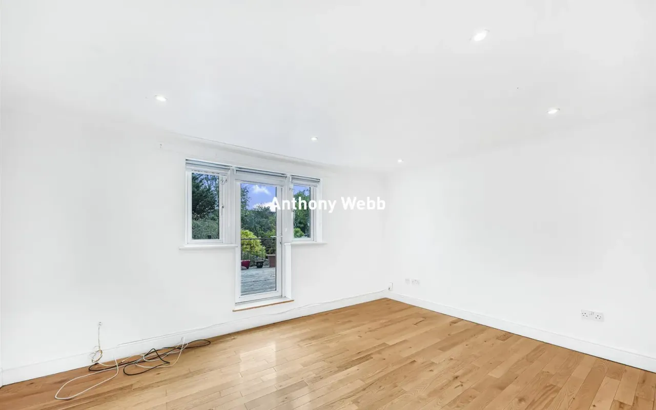 Meadowcroft Road, Palmers Green, N13, photo 14