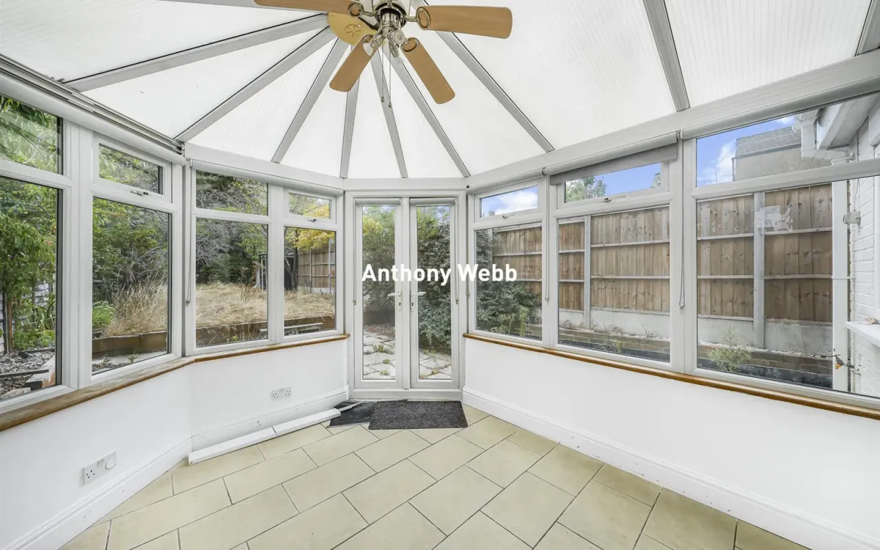 Meadowcroft Road, Palmers Green, N13, photo 11