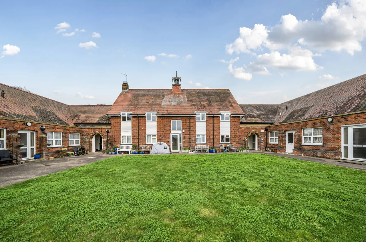 1 bed flat for sale — Gorringe Avenue, Southdowns, DA4