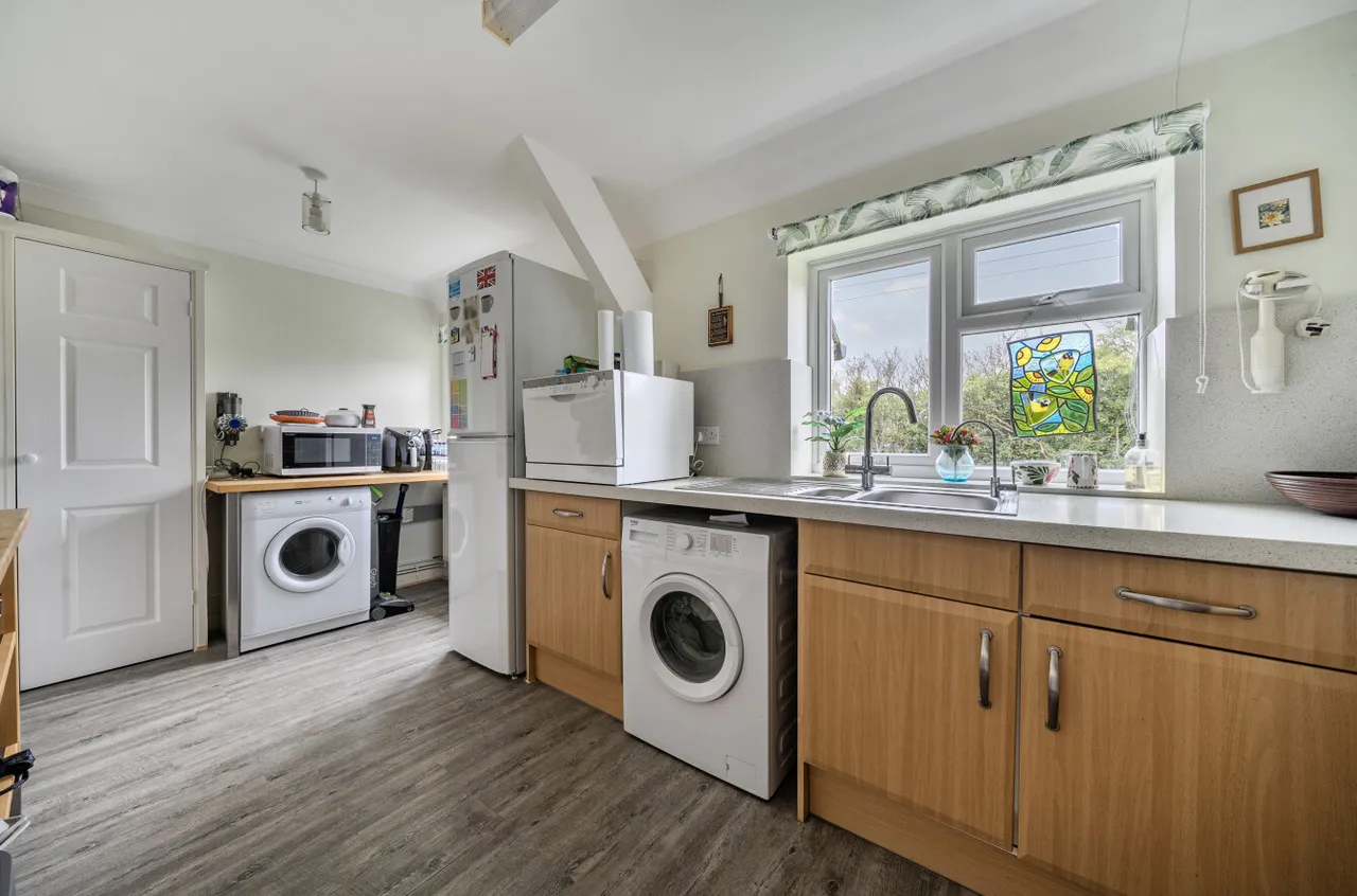 Gorringe Avenue, Southdowns, DA4, photo 9