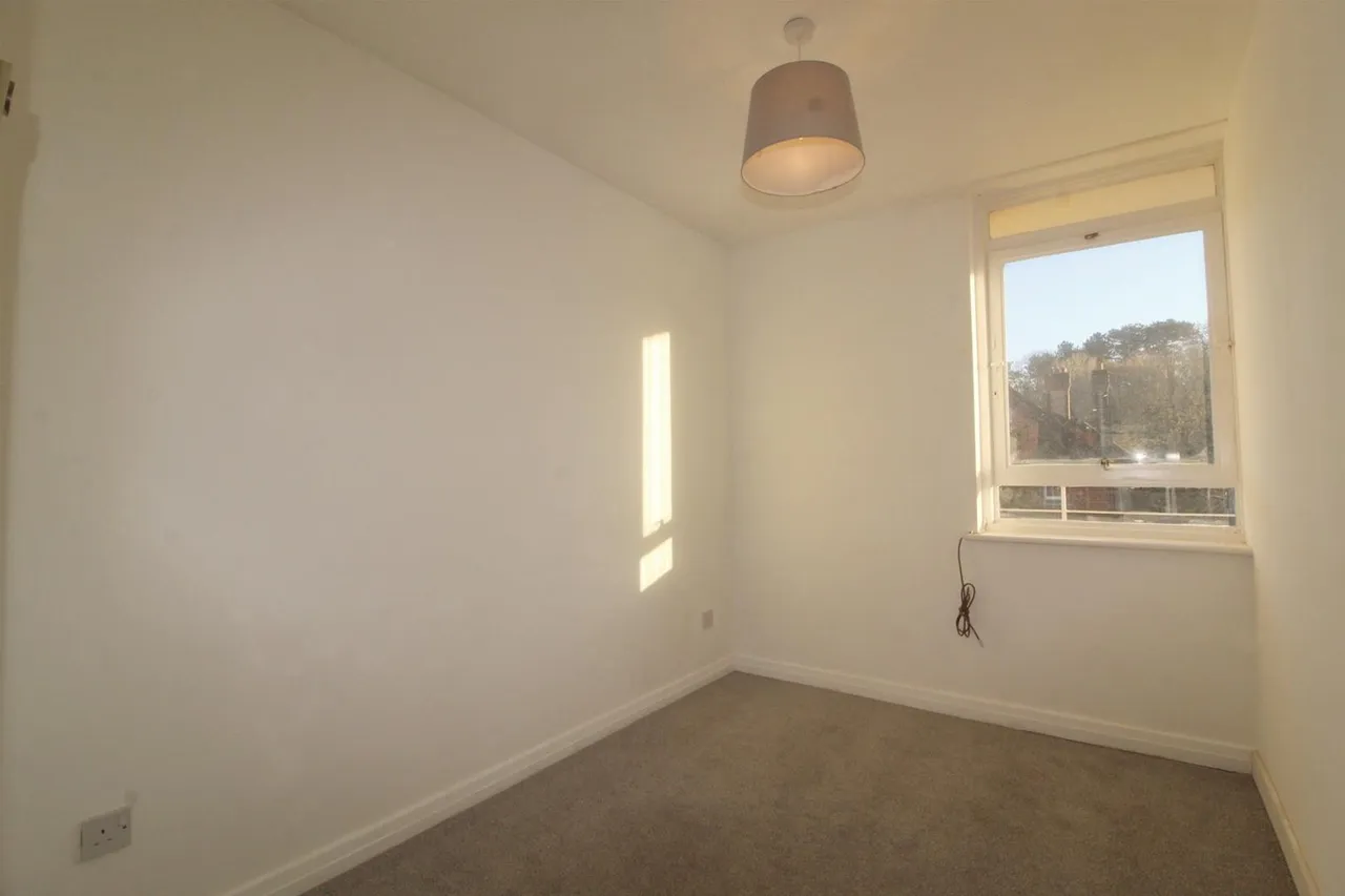 30 Crescent West, Barnet EN4 0EJ, photo 3