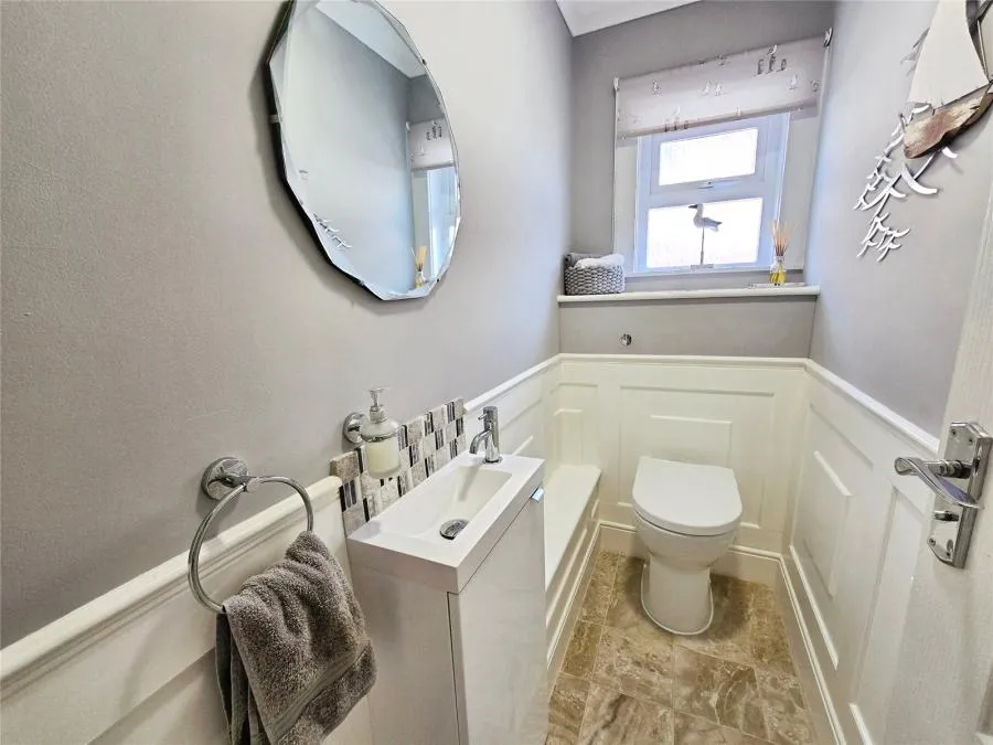Princes Road, Freshwater, PO40, photo 9