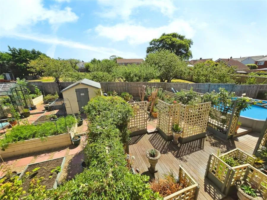 Princes Road, Freshwater, PO40, photo 2