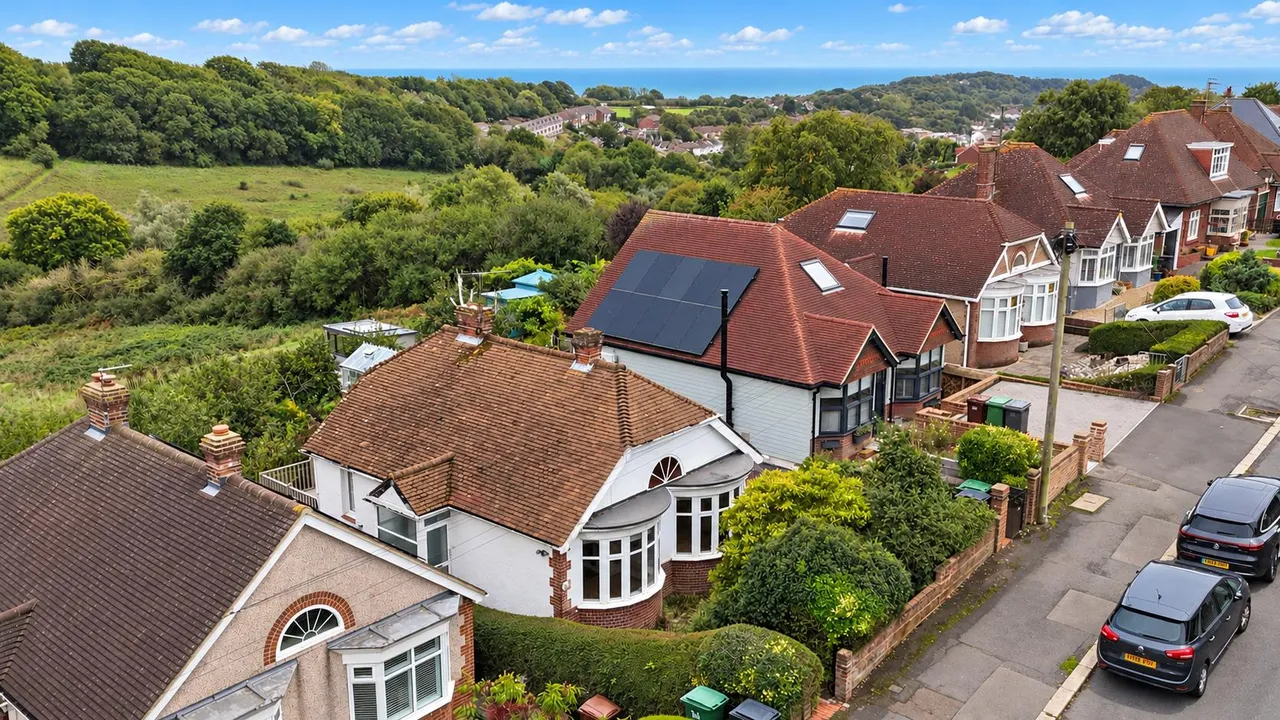 Fairlight Avenue, Hastings, photo 12