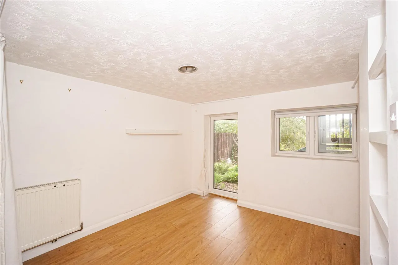 Fairlight Avenue, Hastings, photo 10
