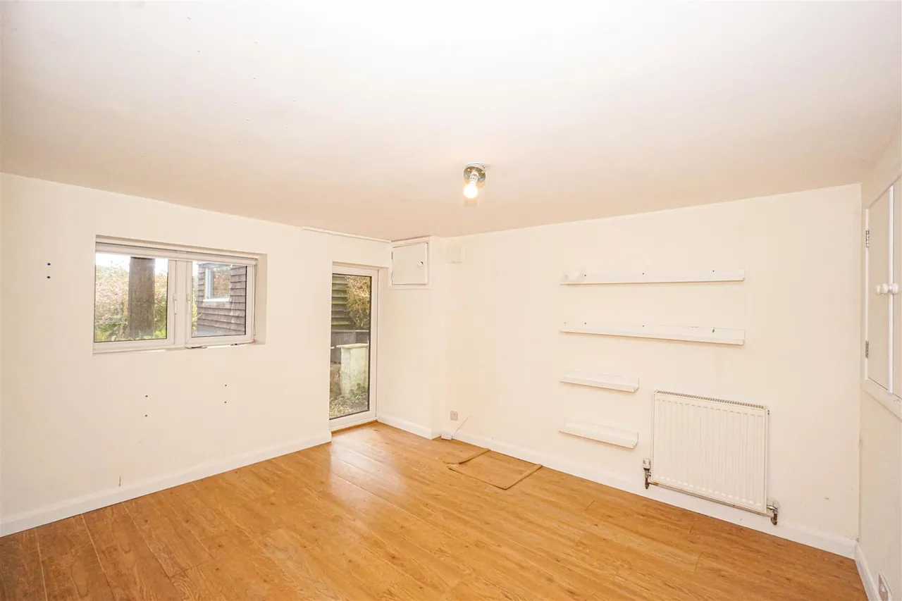 Fairlight Avenue, Hastings, photo 21