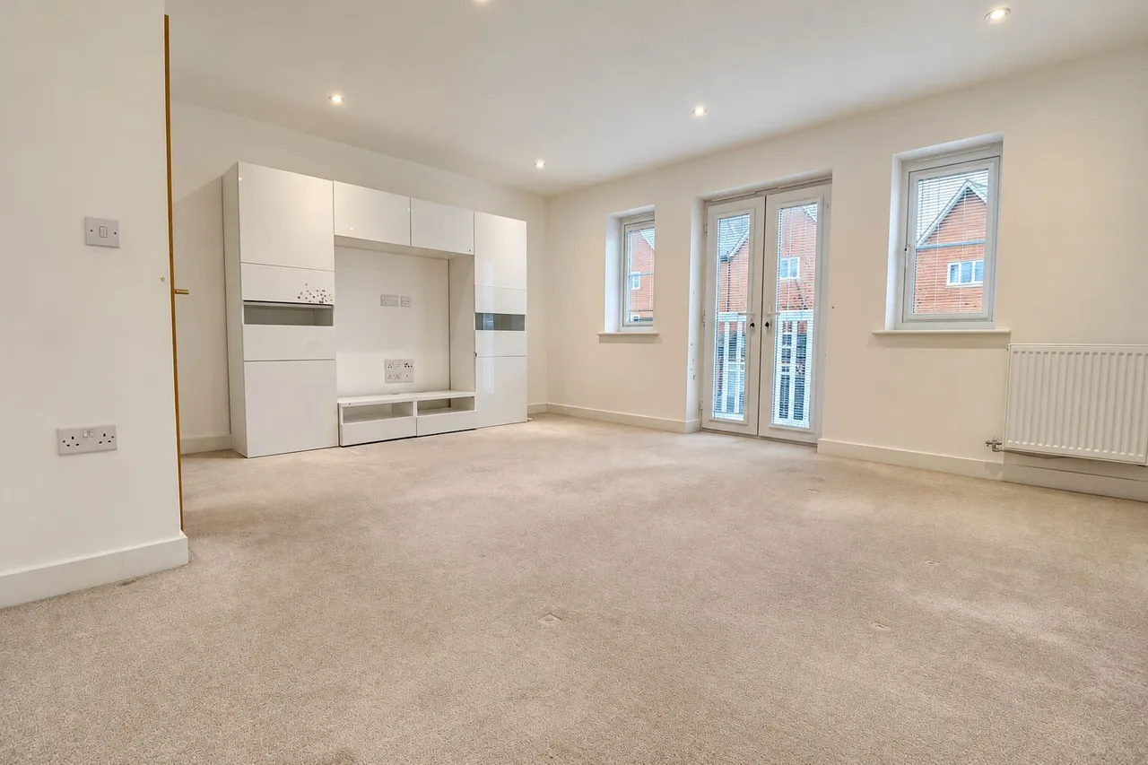 Chequers Avenue, High Wycombe, HP11, photo 3