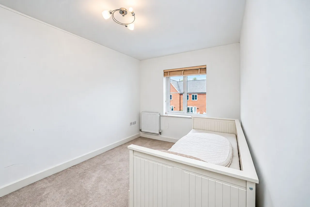 Chequers Avenue, High Wycombe, HP11, photo 15