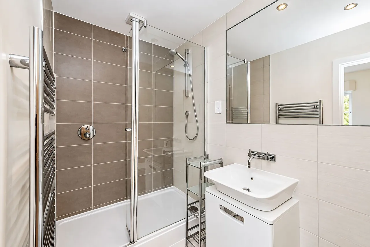 Chequers Avenue, High Wycombe, HP11, photo 17