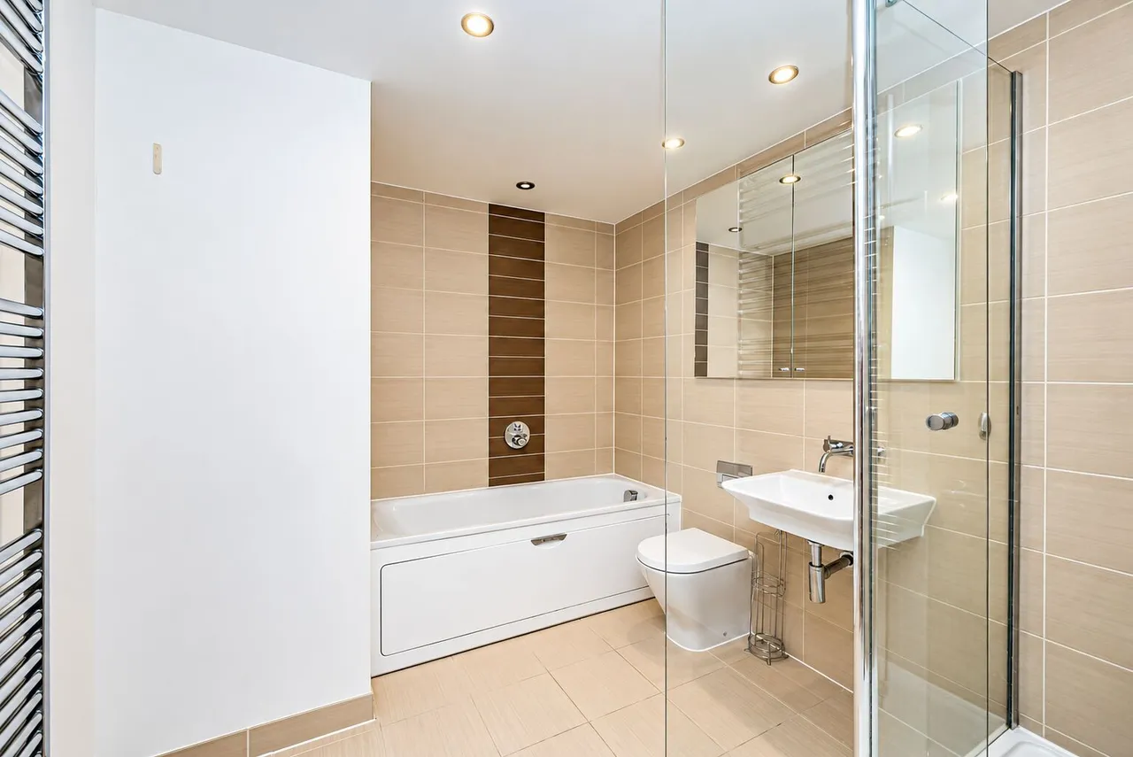 Chequers Avenue, High Wycombe, HP11, photo 8
