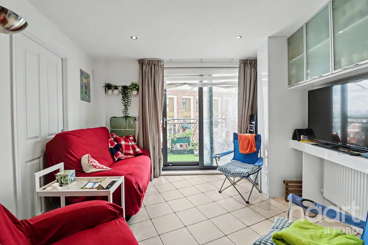 Perth Road, Ilford, IG2, photo 9