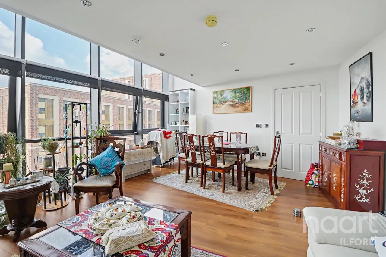 Perth Road, Ilford, IG2, photo 6