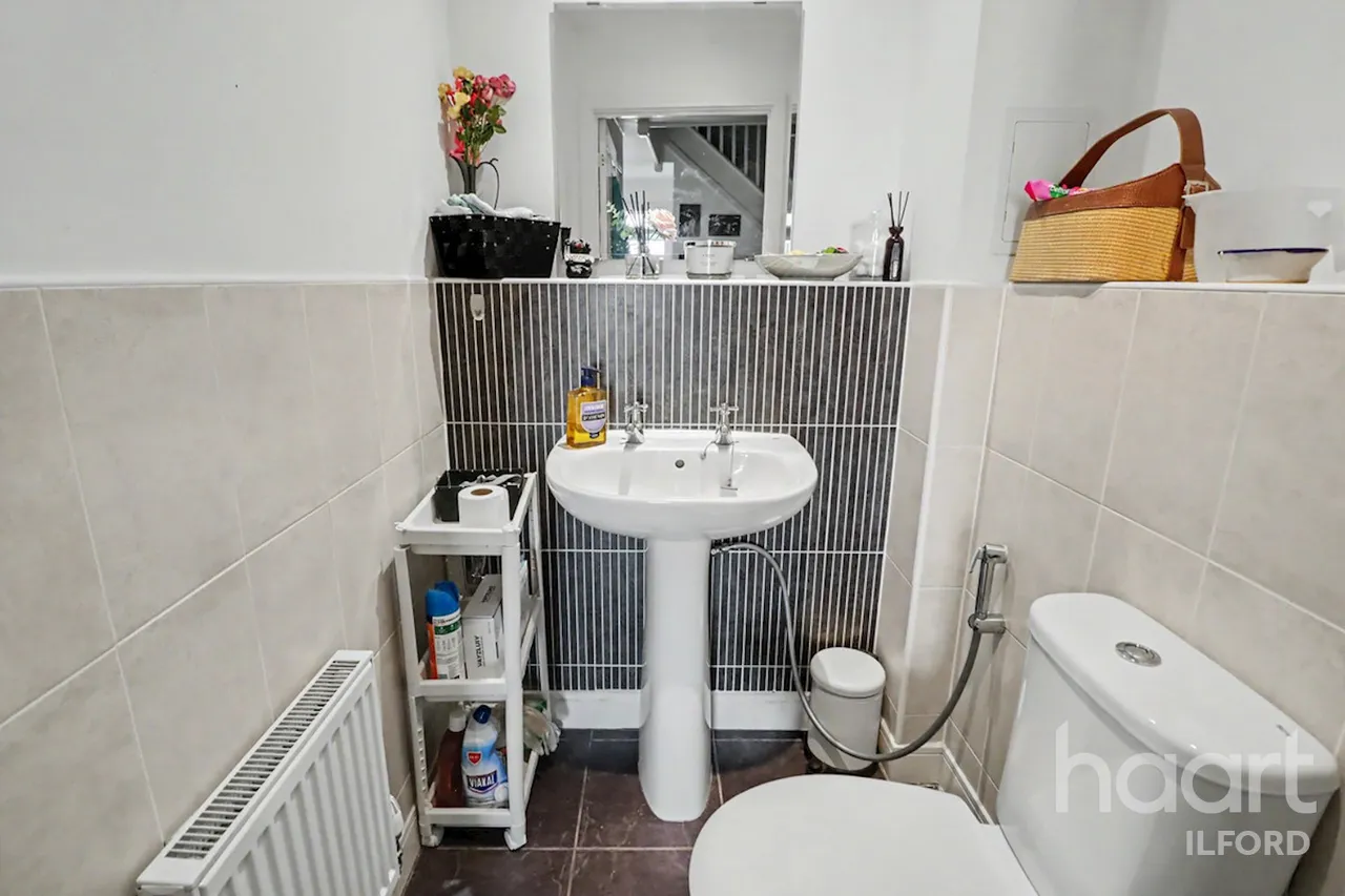Perth Road, Ilford, IG2, photo 11