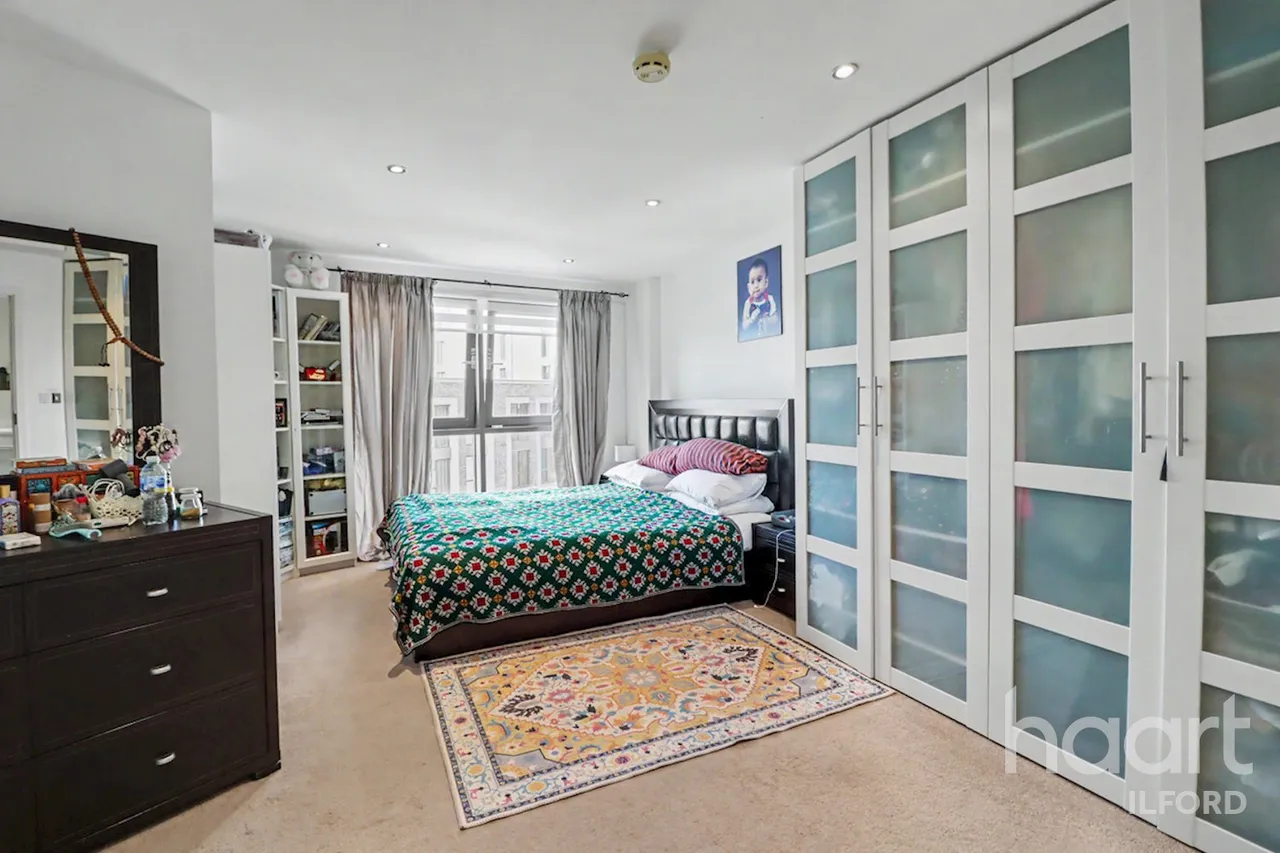 Perth Road, Ilford, IG2, photo 12