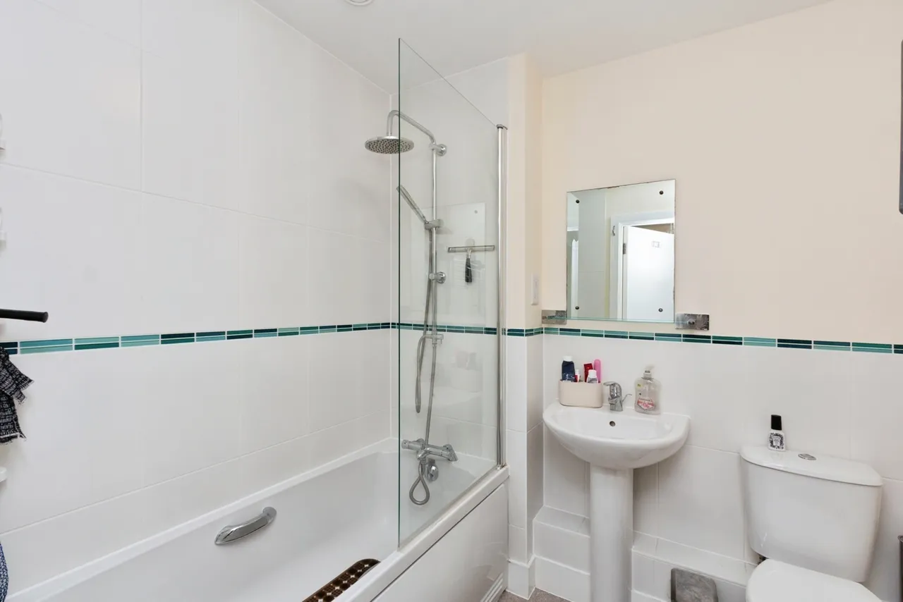 Alencon Link, Basingstoke, RG21, photo 4