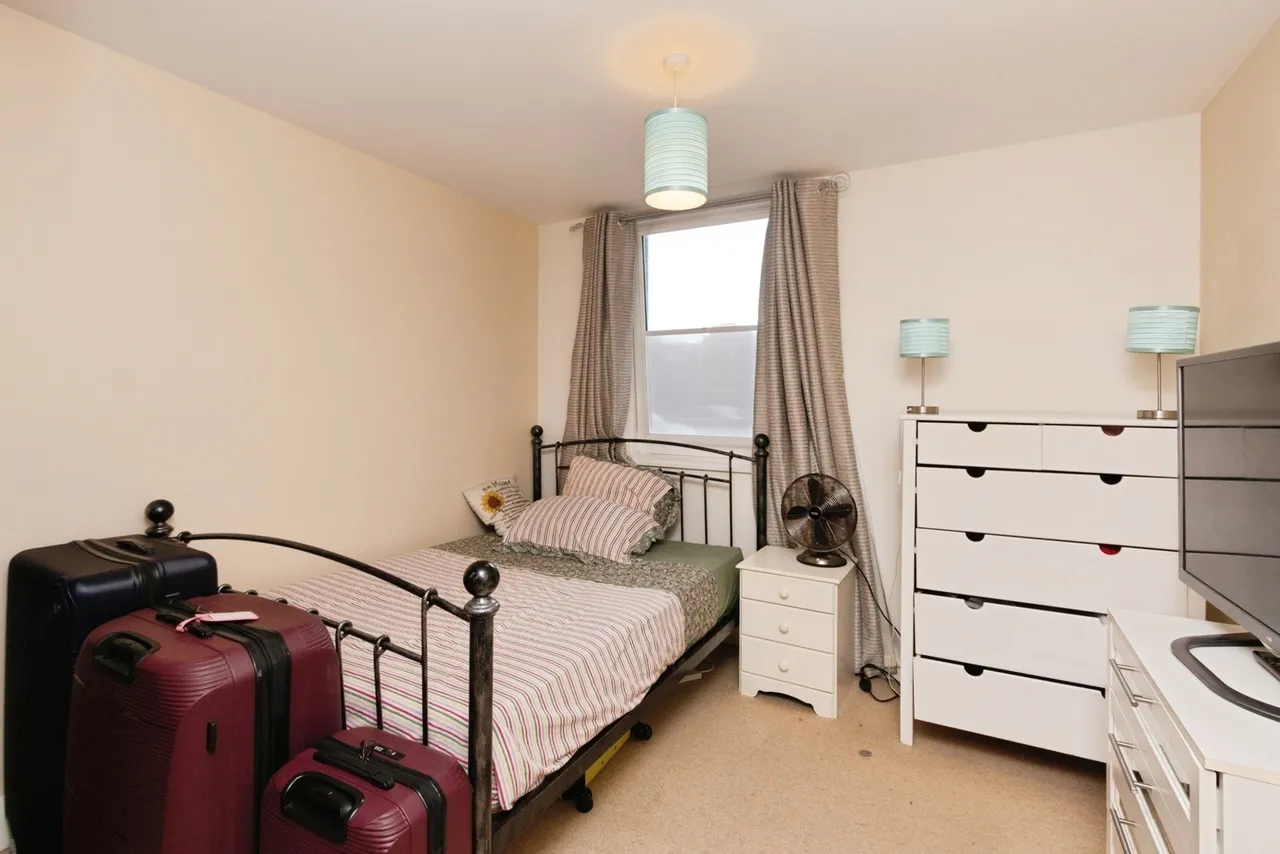 Alencon Link, Basingstoke, RG21, photo 7