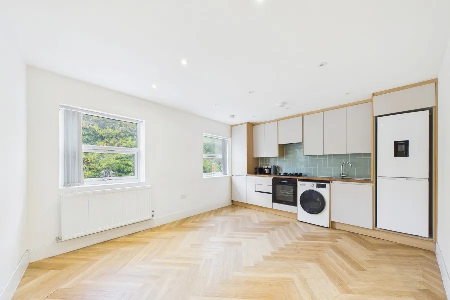 1 bed flat to rent, London Road, Camberley, GU15