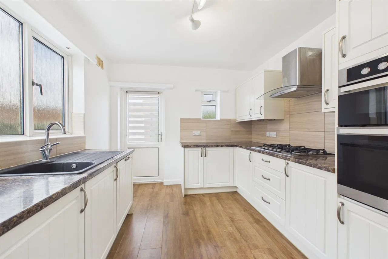 New Malden, Greater London, KT3 3TY, photo 2