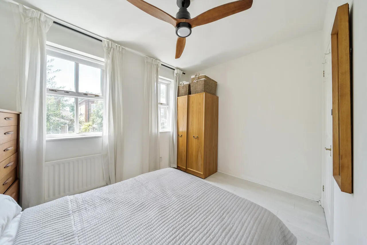 Lullingstone Lane, Hither Green, London, SE13, photo 9