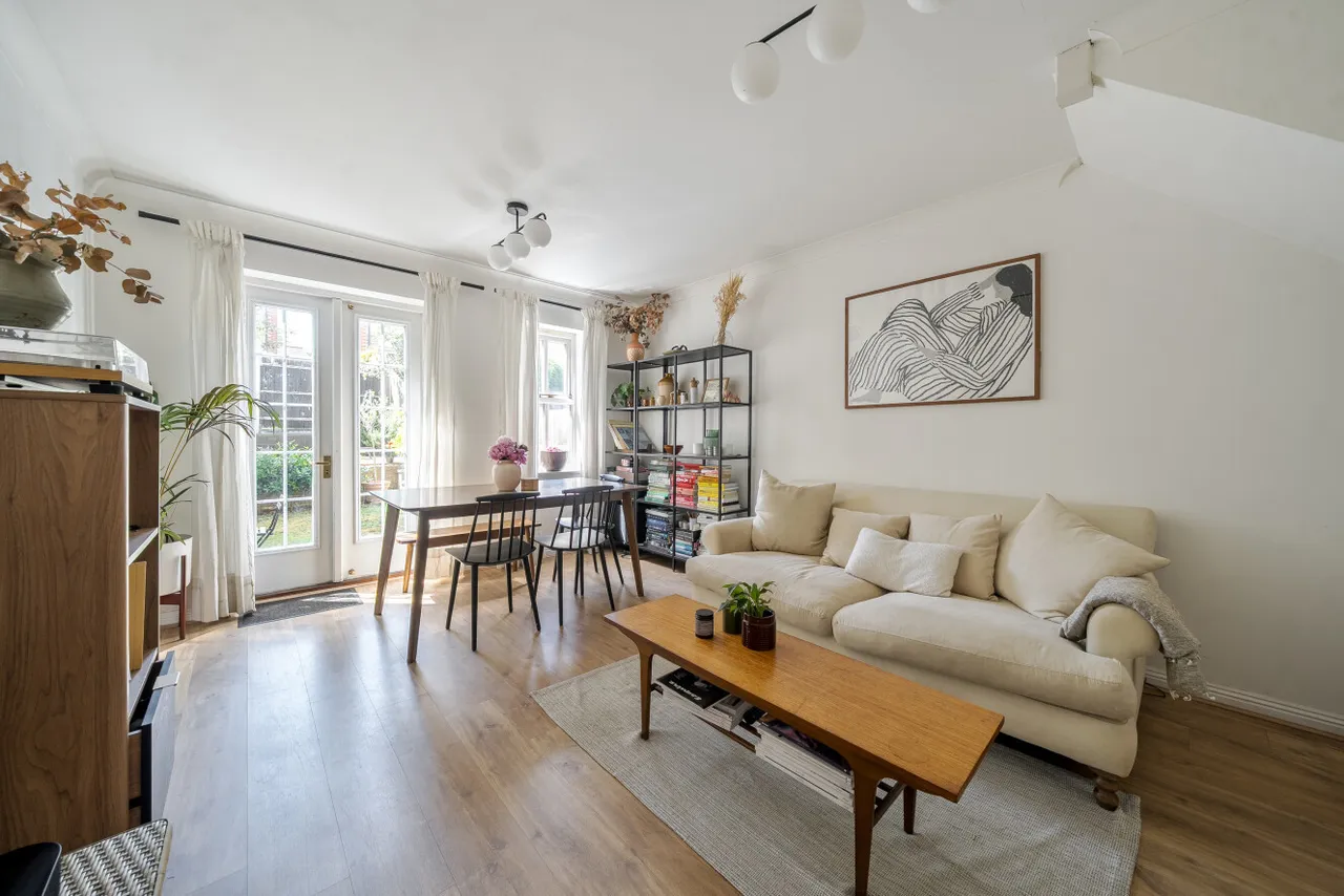 2 bed house for sale — Lullingstone Lane, Hither Green, London, SE13