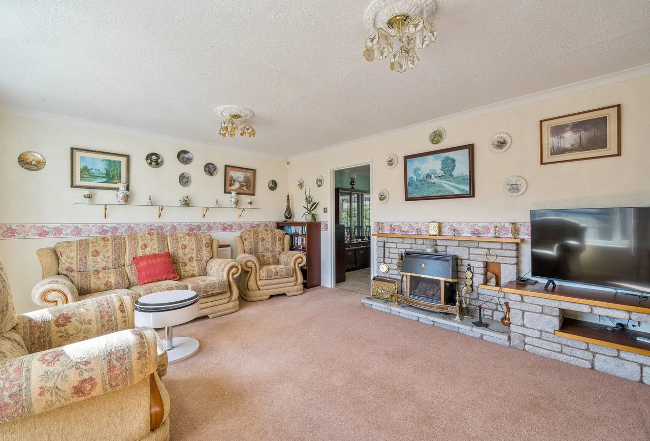 Welton Grove, Somerset, Midsomer Norton, BA3 2TU, photo 2