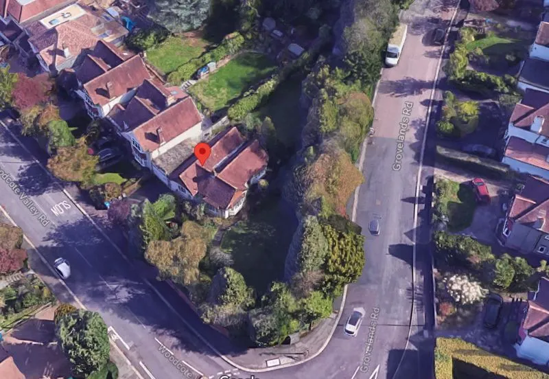 Woodcote Valley Road, Purley CR8 3BG, photo 3
