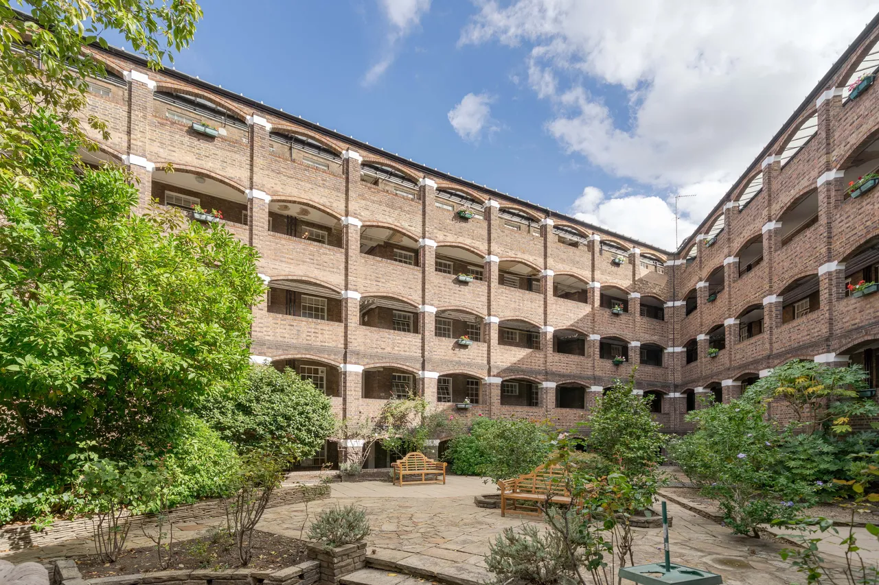 Mortimer Crescent, London, NW6, photo 8