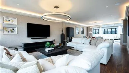 3 bed flat to rent, Young Street, Kensington, W8