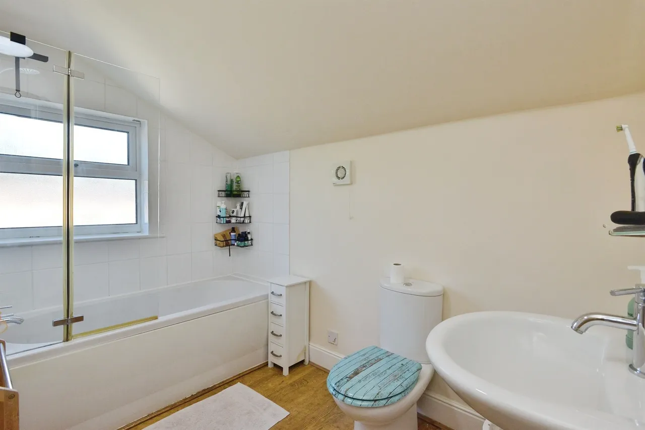 St. Mary Street, New Bradwell, MK13, photo 17