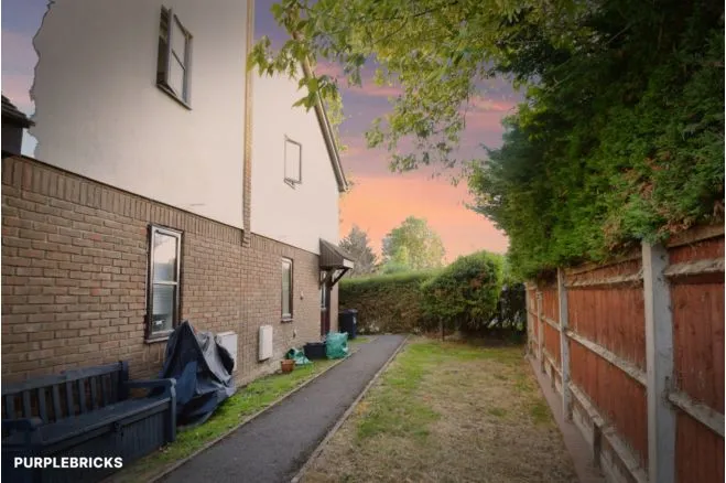 Orchard Close, Wokingham, RG40, photo 3